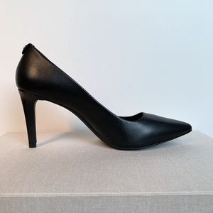 Michael Kors Dorothy Flex Pump Heels 9